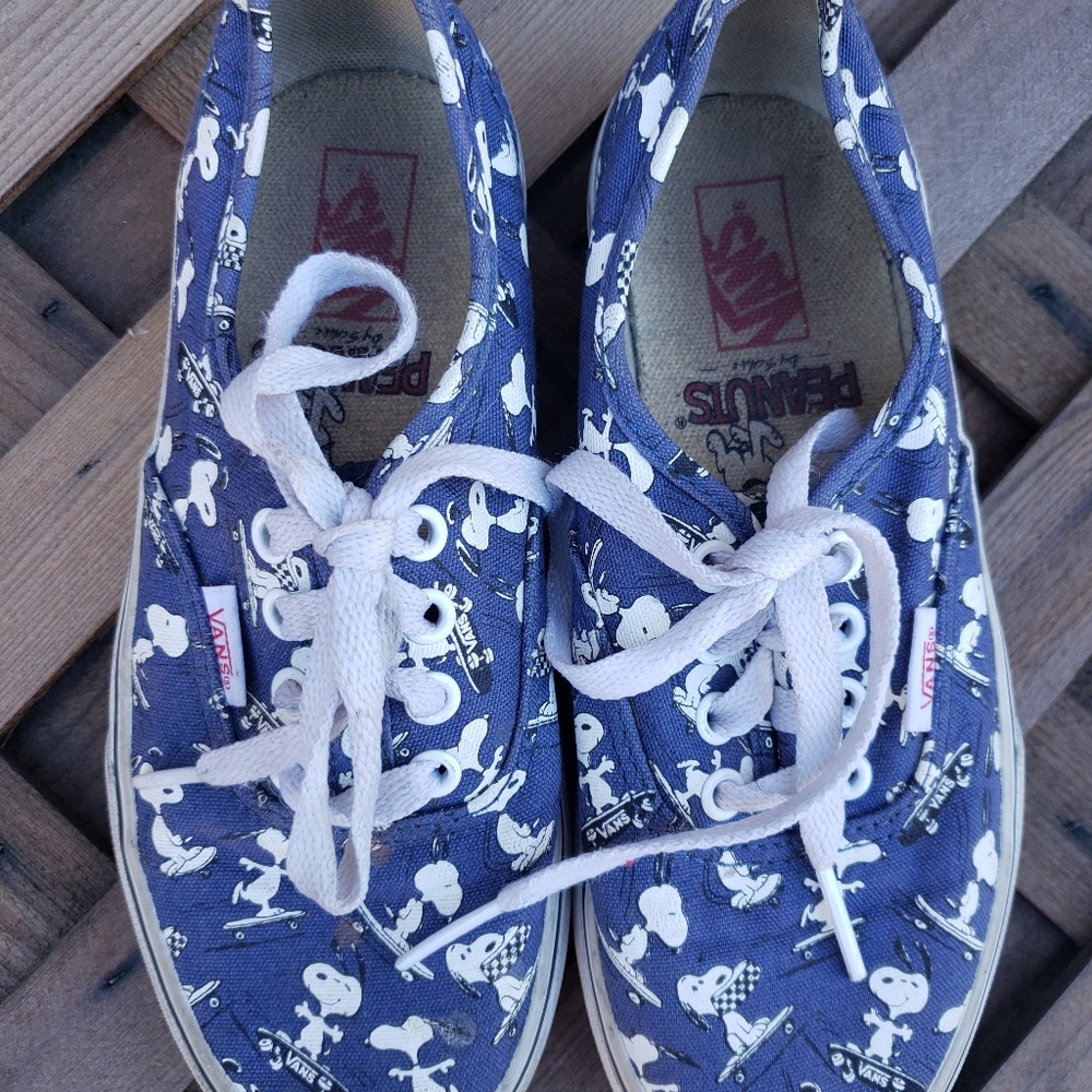 Limited edition snoopy peanuts Vans